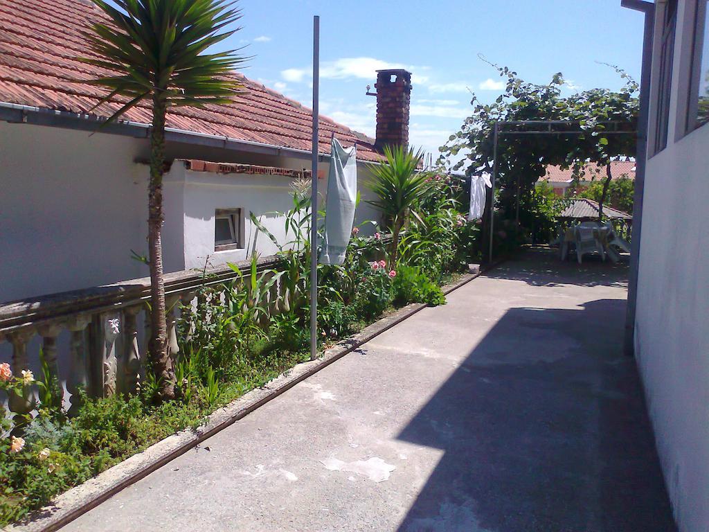 Guesthouse Sinani Ulcinj Exterior foto